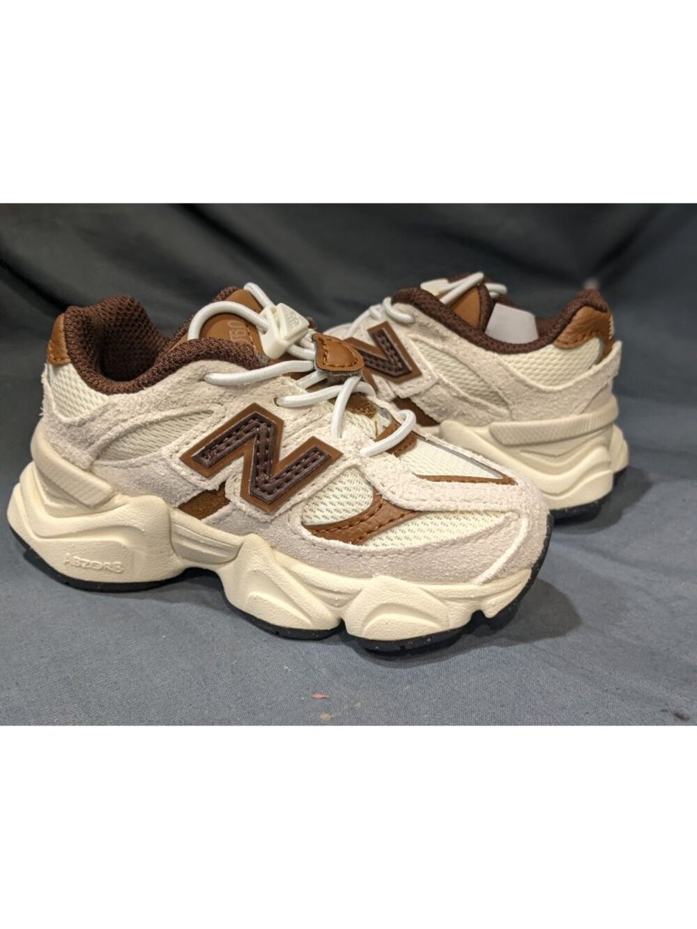 New Balance Toddler's 9060 Bungee (TD) Sneakers Slip On Brown/Beige Size 6 NEW N